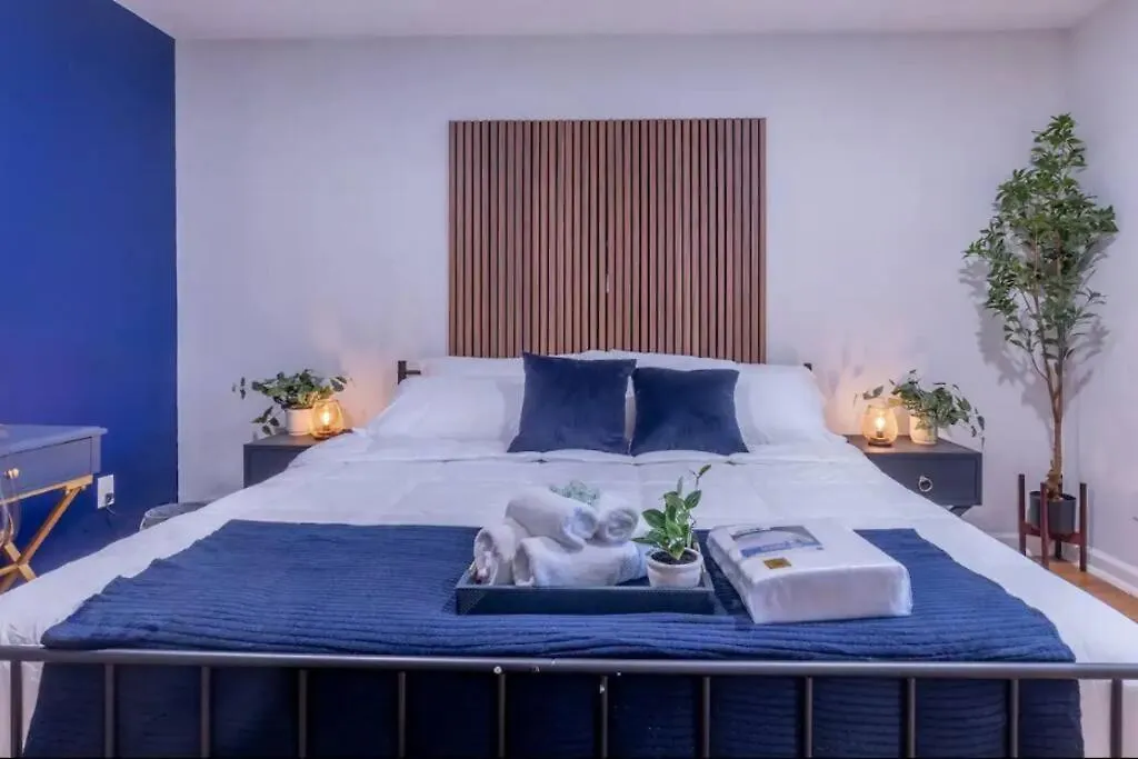 2 Deep Apts By American Dream, Sleeps 8